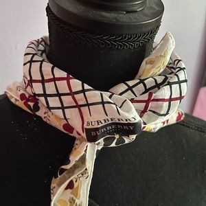 Cotton Burberry woman’s neck scarf